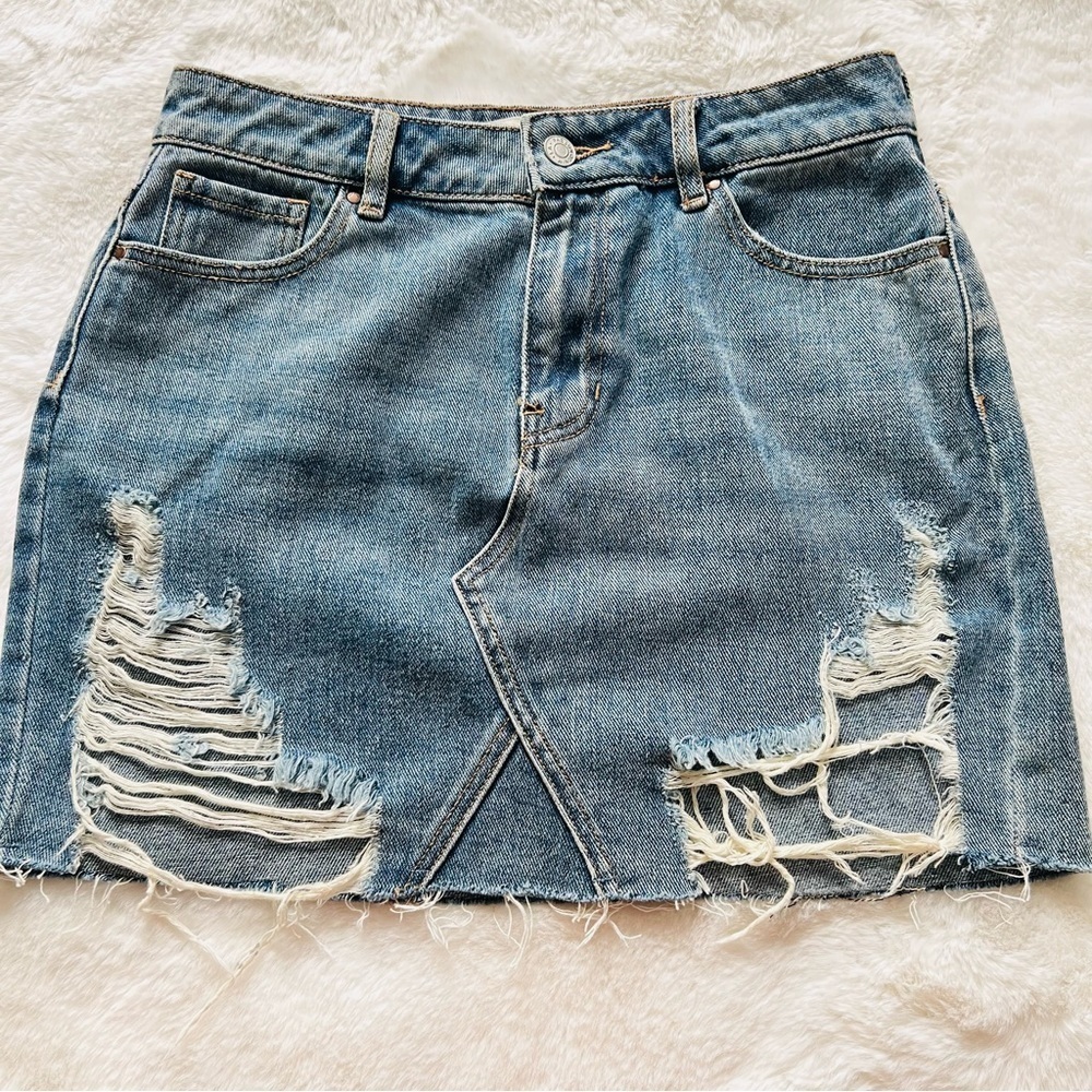 Pacsun Jean Skirt Women’s Blue Distressed Pockets Size 25